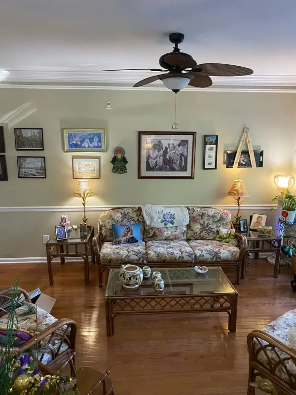 Sitting room with white chair rail and crown, Brentwood, TN