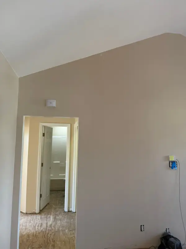 Cream wall with an arched opening to a bath, Pleasant View, TN